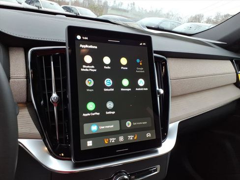 Certified 2026 Volvo XC90 B6 Plus w/ Protection Package Premier image 18