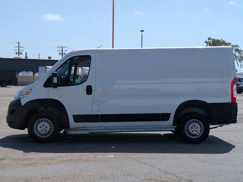 Used 2025 RAM ProMaster 2500 w/ U-Haul Equipment Group FWD image 4