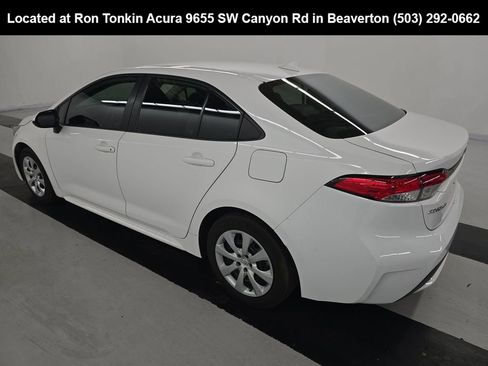 Used 2020 Toyota Corolla LE w/ Carpet Mat Package (TMS) FWD image 6