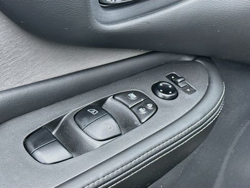 Used 2024 Nissan Murano SV w/ SV Midnight Edition Package AWD/4WD image 10