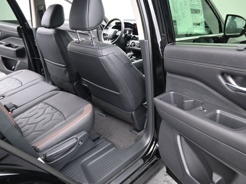 New 2026 Nissan Pathfinder Platinum AWD/4WD image 20