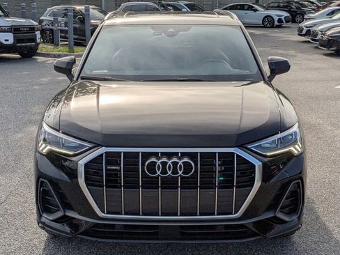 Used 2023 Audi Q3 2.0T Premium Plus w/ Premium Plus Package AWD/4WD image 2