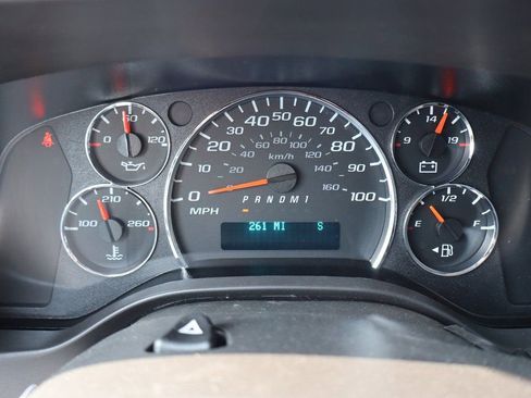 New 2025 Chevrolet Express 2500 w/ Driver Convenience Package RWD image 32