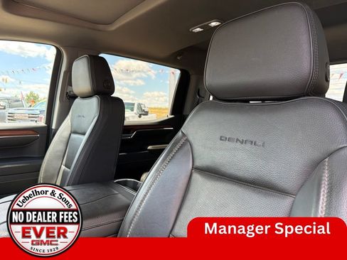 Used 2023 GMC Sierra 1500 Denali w/ Denali Reserve Package AWD/4WD image 22