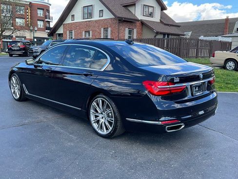 Used 2017 BMW 750i RWD image 4