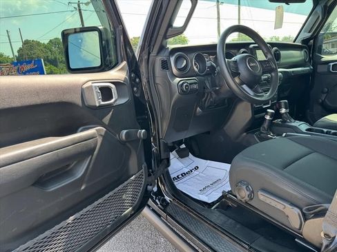 Used 2021 Jeep Wrangler Unlimited Sport AWD/4WD image 14