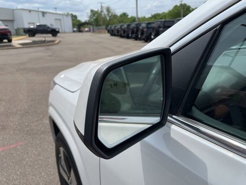 Used 2017 GMC Acadia Denali w/ Technology Package image 39