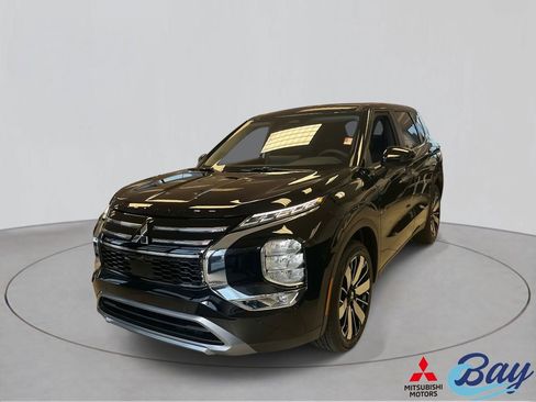 New 2026 Mitsubishi Outlander SE FWD image 1