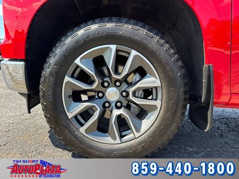 Used 2024 Chevrolet Silverado 1500 LT AWD/4WD image 6