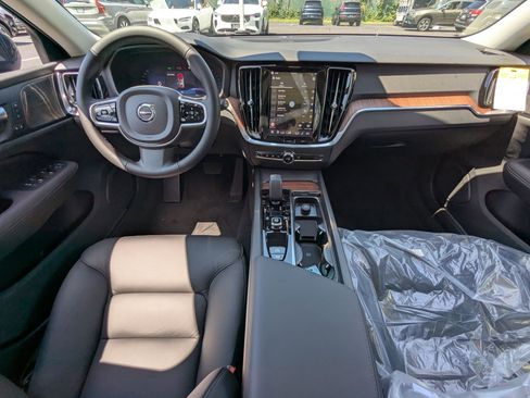 New 2026 Volvo V60 B5 Cross Country Plus w/ Protection Package Premier image 18