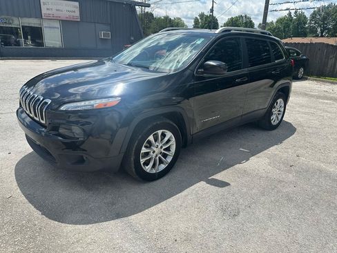 Used 2014 Jeep Cherokee Latitude w/ Comfort/Convenience Group FWD image 8