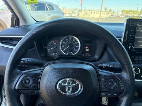 Used 2021 Toyota Corolla LE w/ Carpet Mat Package (TMS) image 25