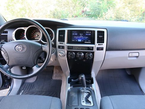 Used 2005 Toyota 4Runner Sport AWD/4WD image 33