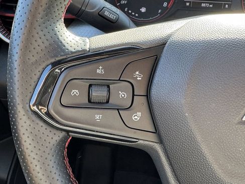Used 2024 Chevrolet Trax RS FWD image 21