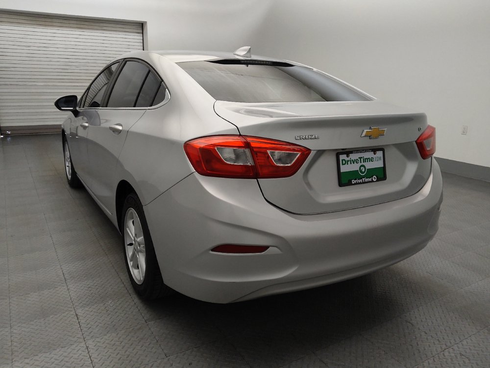 Used 2017 Chevrolet Cruze LT FWD image 5