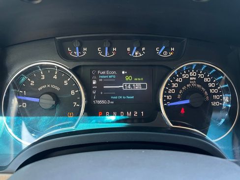 Used 2011 Ford F150 XLT w/ XLT Convenience Pkg RWD image 16