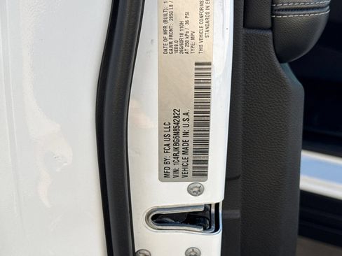 Used 2022 Jeep Grand Cherokee L Limited AWD/4WD image 30