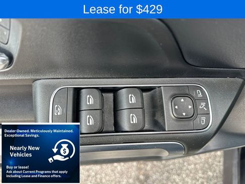 Used 2025 Mercedes-Benz GLB 250 4MATIC image 27