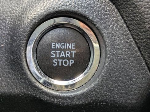 Used 2022 Toyota RAV4 XLE image 33