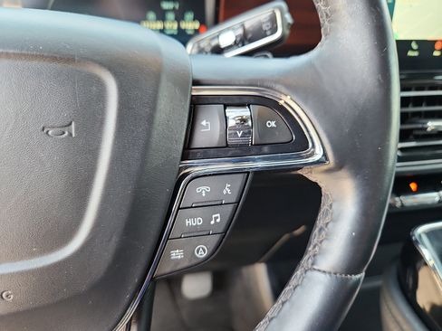 Used 2023 Lincoln Navigator Reserve AWD/4WD image 15