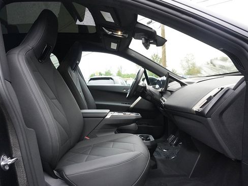 Used 2024 BMW iX xDrive50 w/ Premium Package image 42