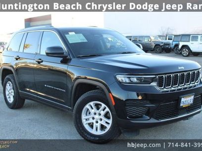 Used 2023 Jeep Grand Cherokee Laredo
