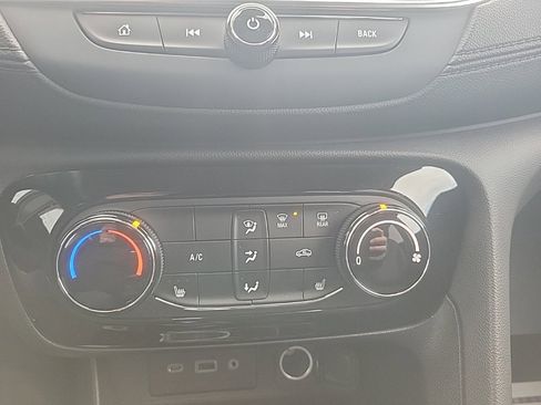 Certified 2021 Buick Encore GX Preferred w/ Cold Weather Comfort Package image 15