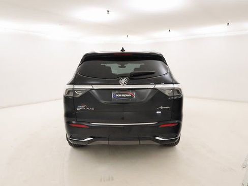 Used 2023 Buick Enclave Avenir image 4