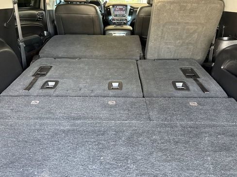 Used 2018 Chevrolet Suburban LT image 13