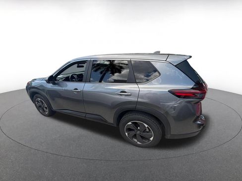 Used 2025 Nissan Rogue SV AWD/4WD image 9
