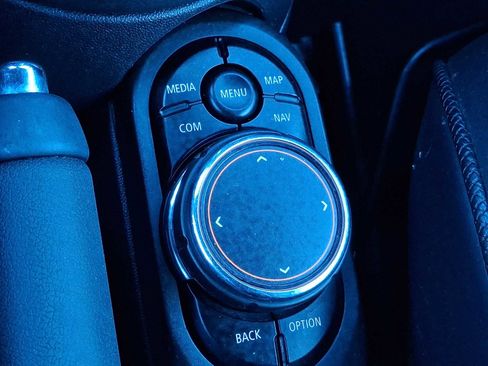 Used 2019 MINI Cooper S image 19