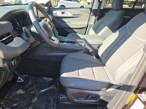 New 2025 Ford Explorer Active image 14