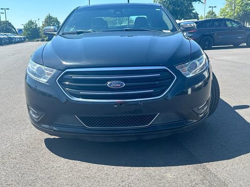 Used 2017 Ford Taurus Limited FWD image 5