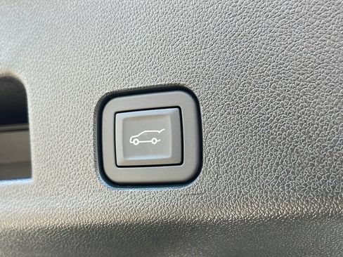 New 2026 GMC Acadia Denali Ultimate w/ LPO, Floor Liner Package AWD/4WD image 28