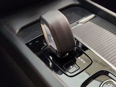 Used 2024 Volvo S60 B5 Core image 21