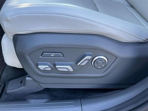 Used 2025 Hyundai Santa Fe Calligraphy image 17