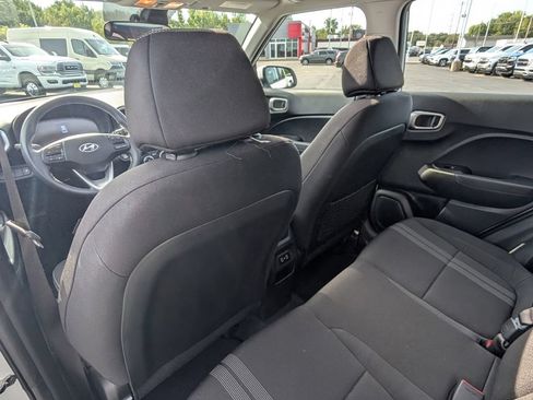 Used 2026 Hyundai Venue SEL FWD image 13