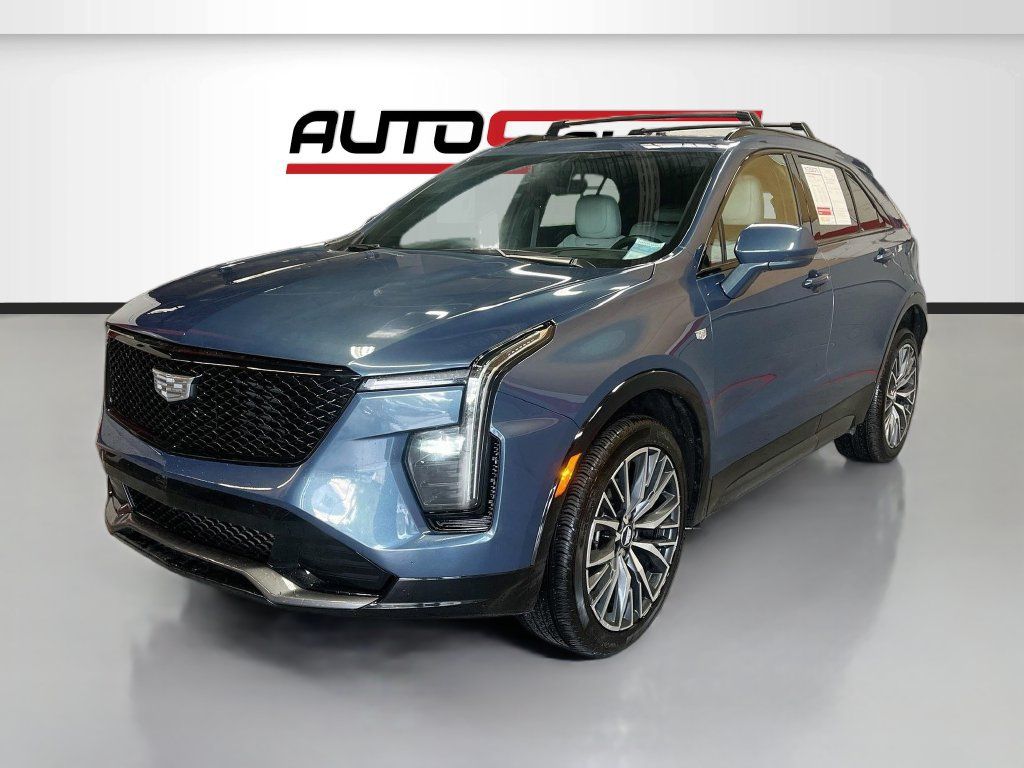Used 2024 Cadillac XT4 Sport AWD/4WD image 3