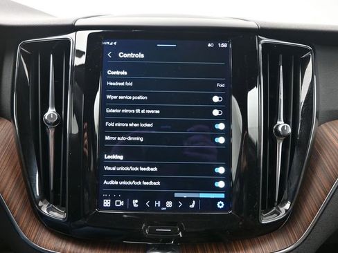 Used 2023 Volvo XC60 B5 Plus w/ Climate Package image 16