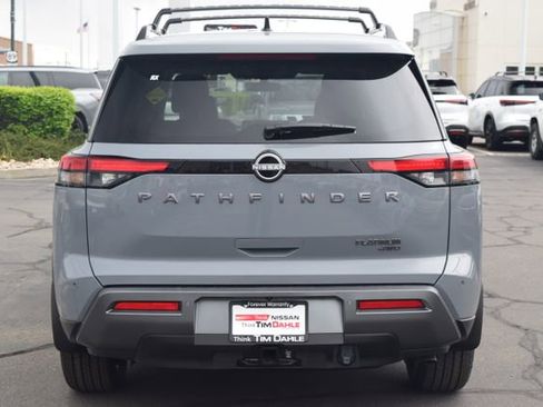 New 2026 Nissan Pathfinder Platinum AWD/4WD image 6