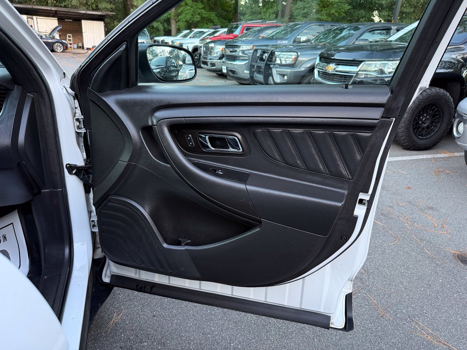 Used 2017 Ford Taurus Police Interceptor AWD image 15