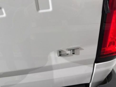 Used 2022 Chevrolet Colorado LT w/ Fleet Safety Package image 12