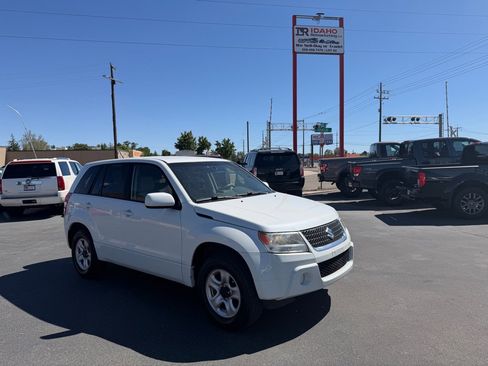 Used 2012 Suzuki Grand Vitara Premium AWD/4WD image 1
