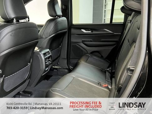 New 2025 Jeep Grand Cherokee Altitude AWD/4WD image 22