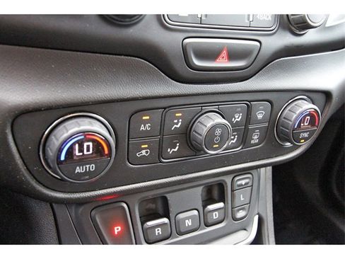 Used 2019 GMC Terrain SLT image 22