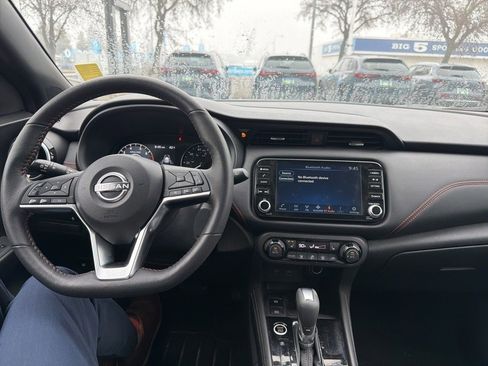Used 2024 Nissan Kicks SR w/ SR Premium Package image 17
