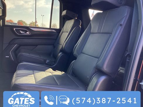 Used 2024 Chevrolet Suburban RST w/ Luxury Package image 18