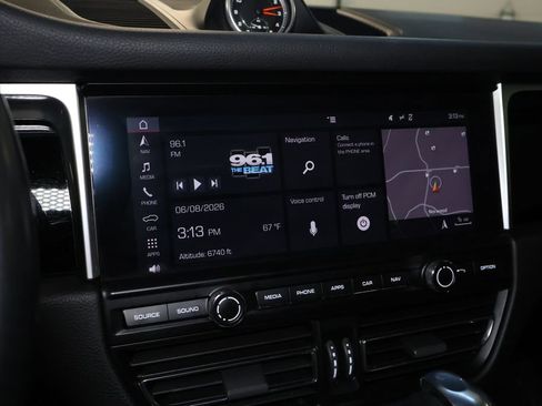 Used 2019 Porsche Macan AWD/4WD image 29