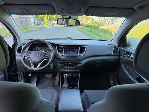 Used 2018 Hyundai Tucson SE AWD/4WD image 17