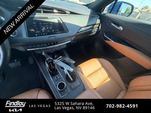 Used 2023 Cadillac XT4 Premium Luxury FWD image 10